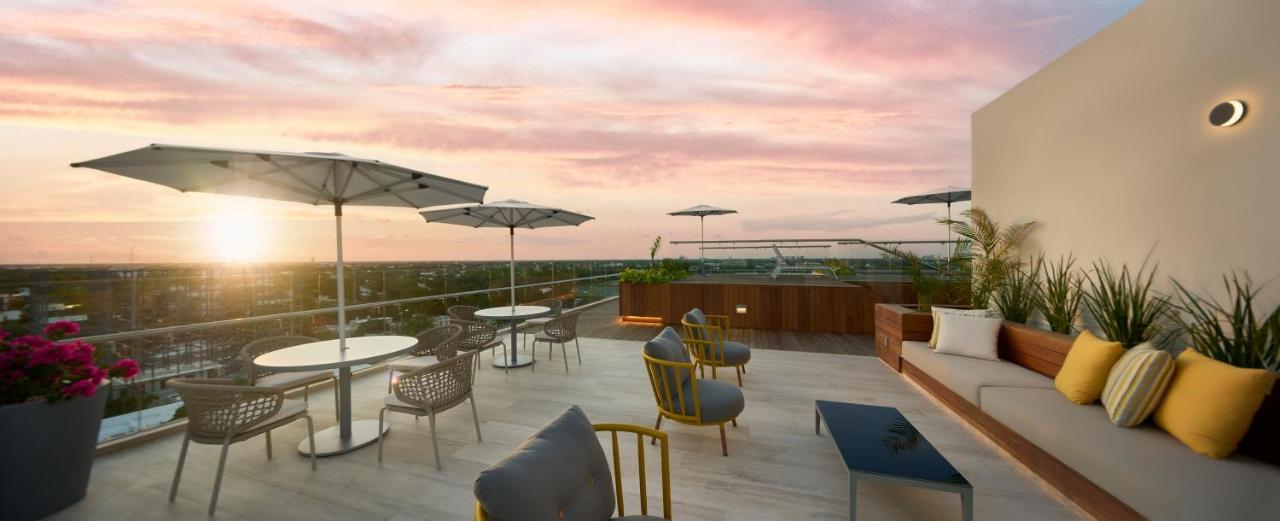 Courtyard By Marriott Merida Downtown Exterior photo